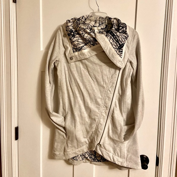 Lululemon sweater